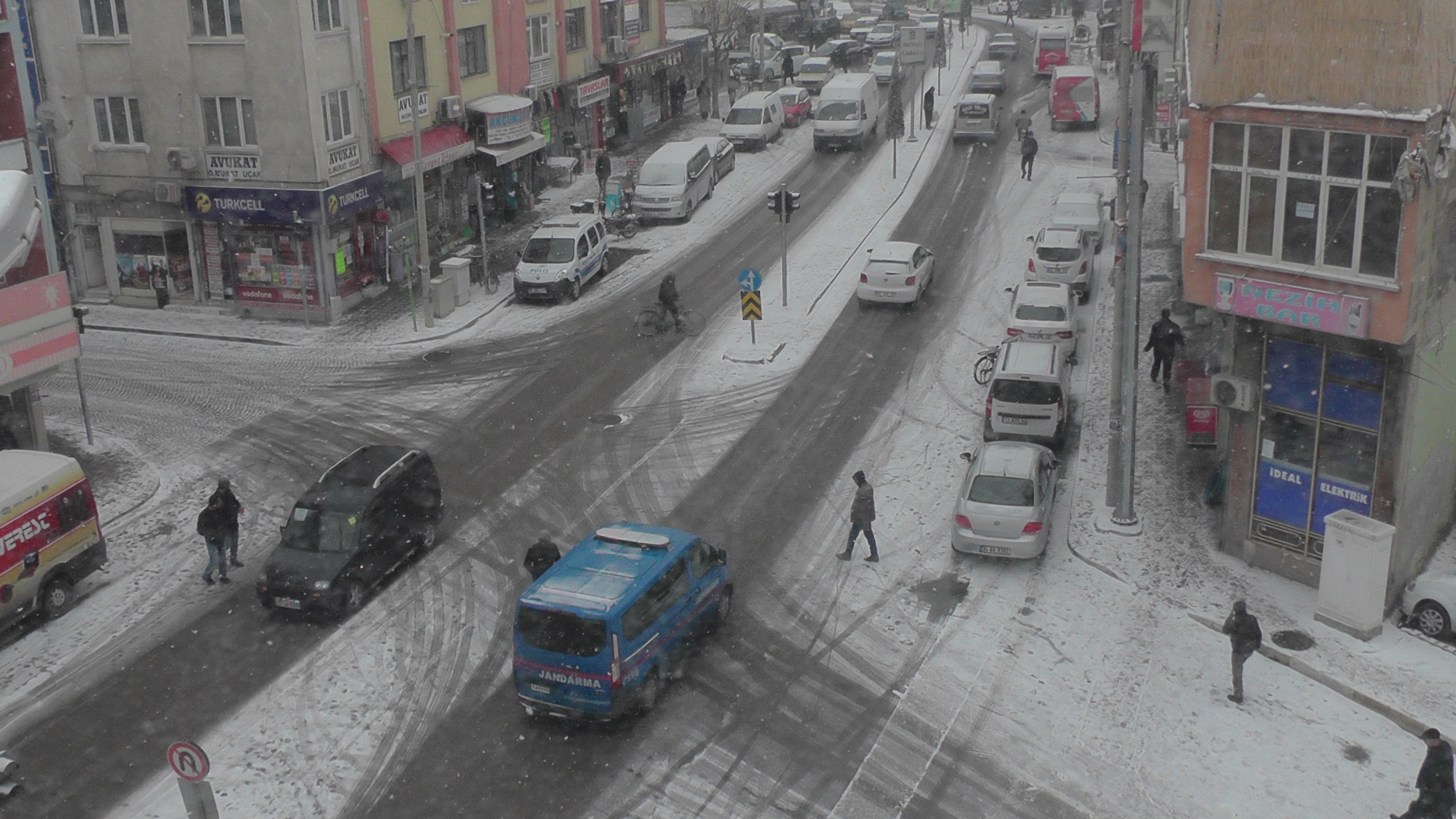 Ereğli’ye mevsimin ilk karı yağdı