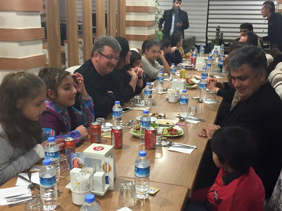 Gönül Adamı Özgüven Yeni Yıla Onlarla Girdi