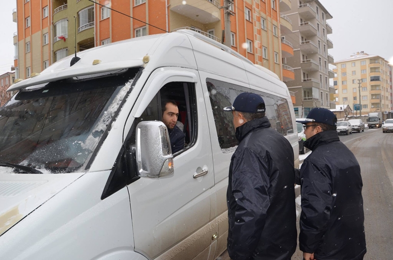 Zabıtadan Okul Servis Araçlarına Sıkı Denetim