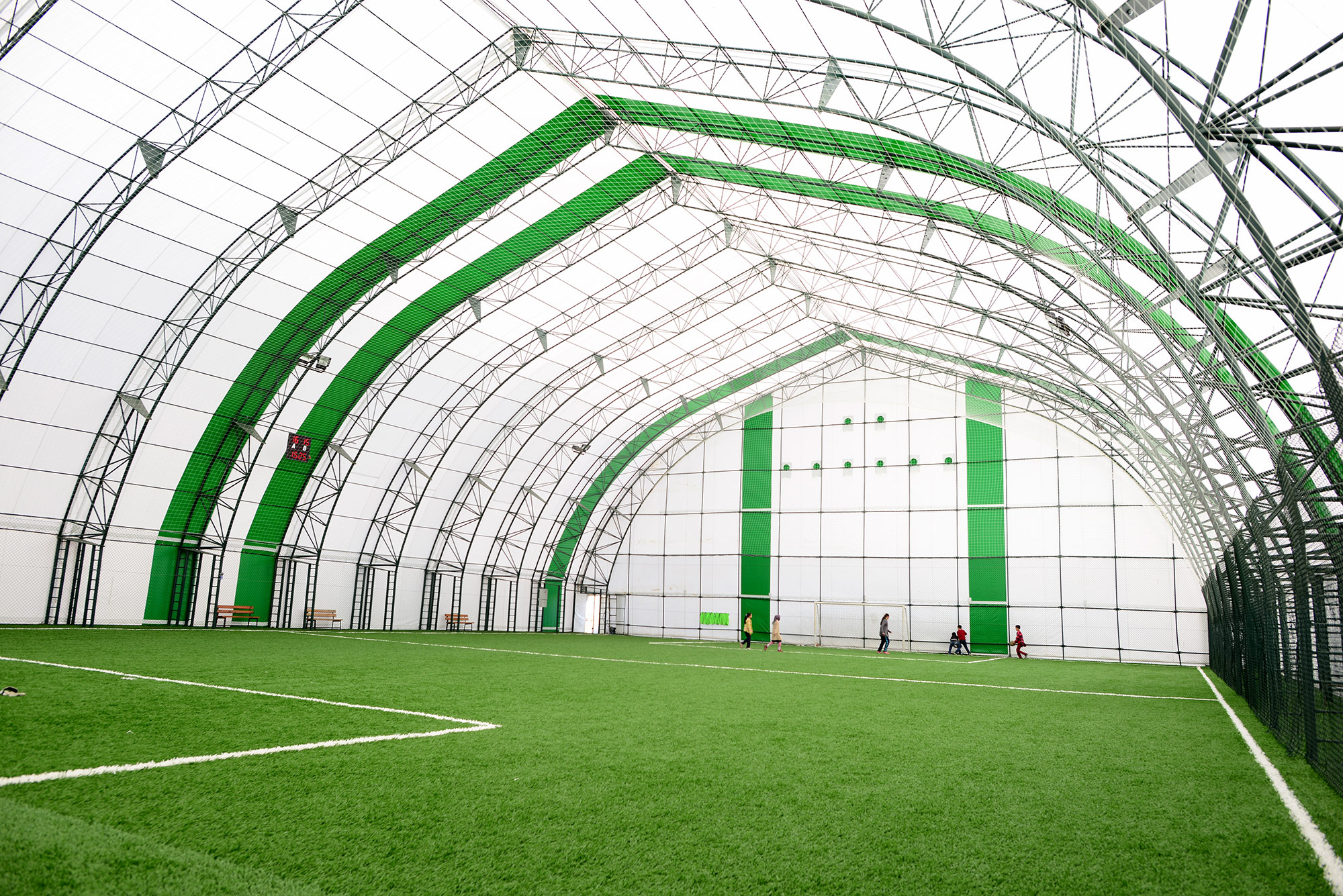 Büyükşehir’den İlçelere Halı Sahalar