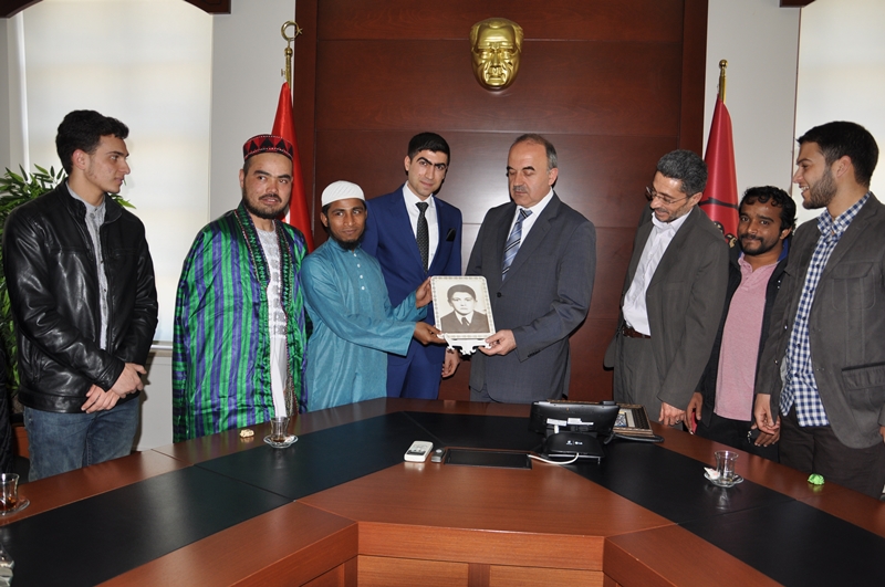 Yabancı Uyruklu Öğrencilerinden Konya Valisine Ziyaret