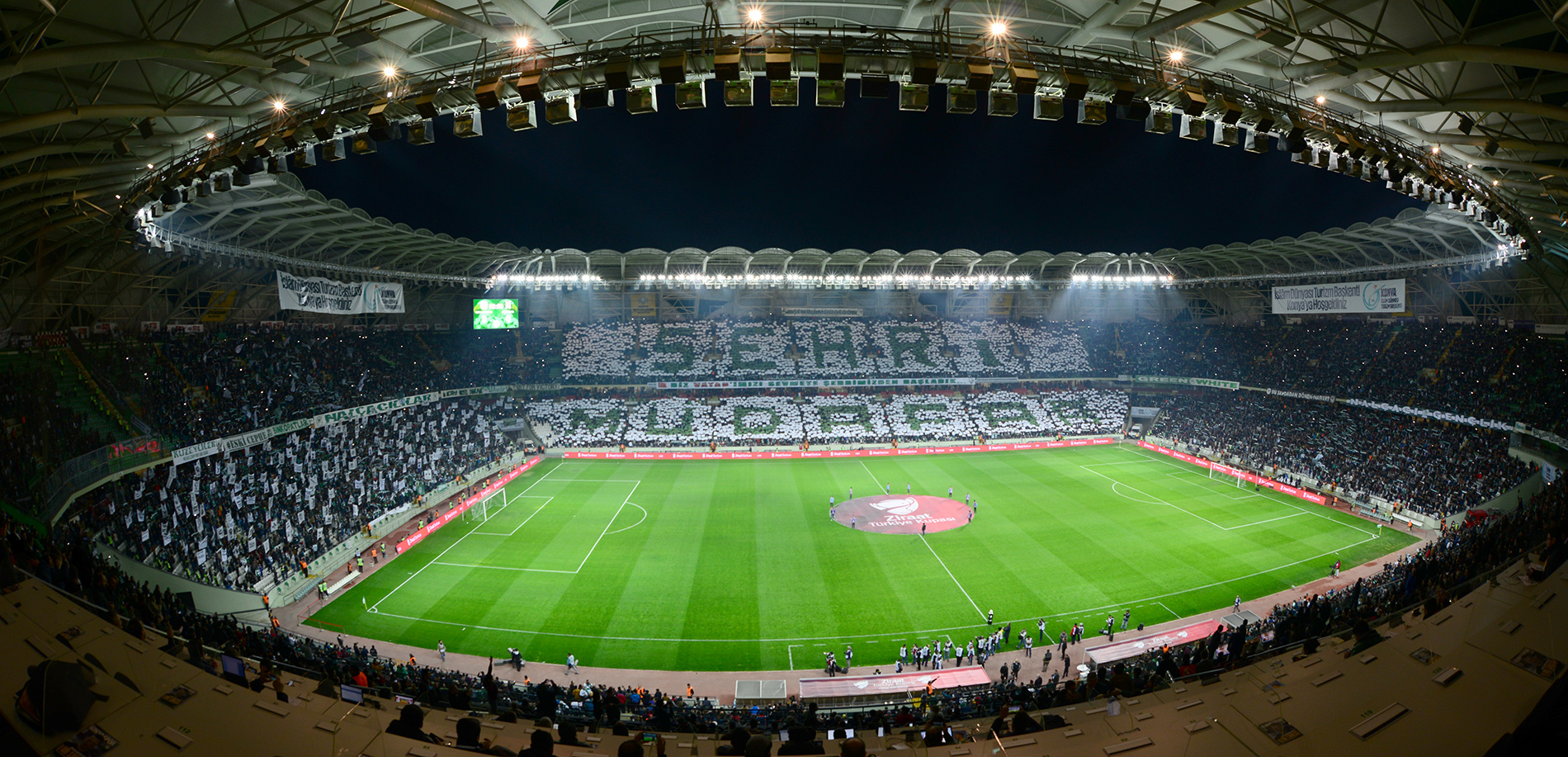 Büyükşehir Stadyumu’ndaki Atmosfer Türkiye’ye Örnek