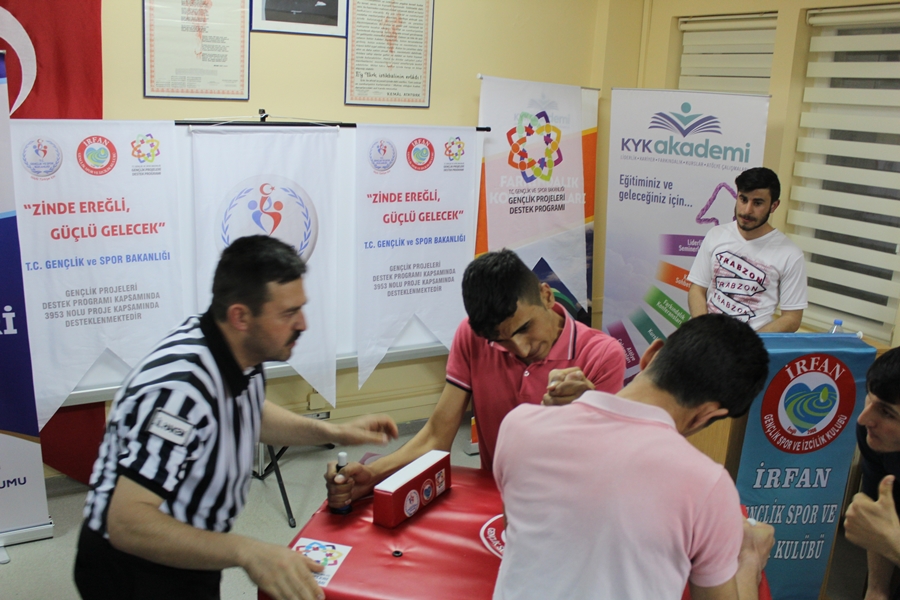 Ereğli’de Bilek güreşi turnuvası düzenlendi