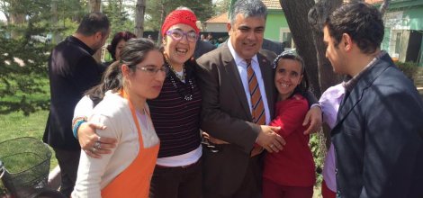 Özgüvenden Süpriz ziyaret