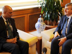 Singapur Büyükelçisi’nden Başkan Akyürek’e Ziyaret