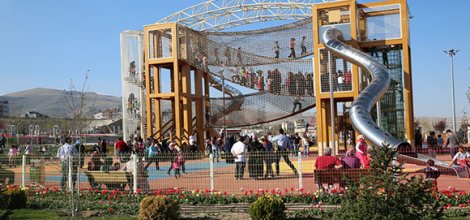 Macera Kulesi Ziyaretçi Akınına Uğradı