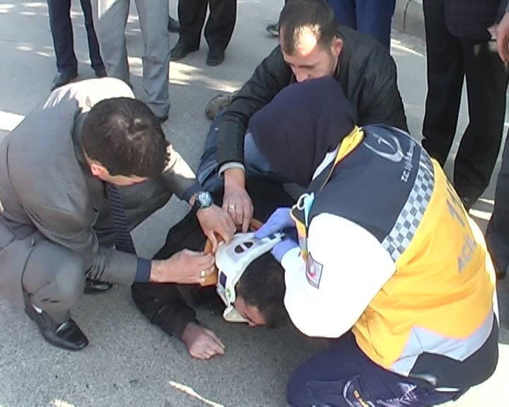 Adliye girişinde trafik kazası 1yaralı