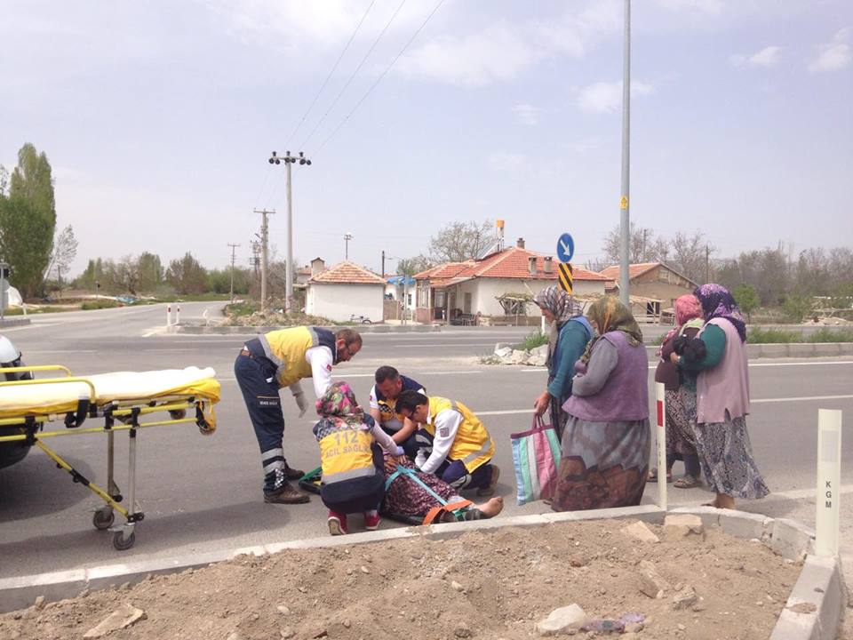 Yaşlı Kadına Çarpan Otomobil Sürücüsü Kaçtı