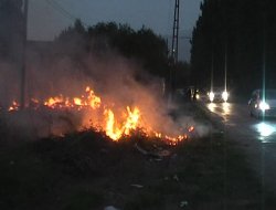 İvriz yolunda atılan sigara izmariti yangını neden oldu