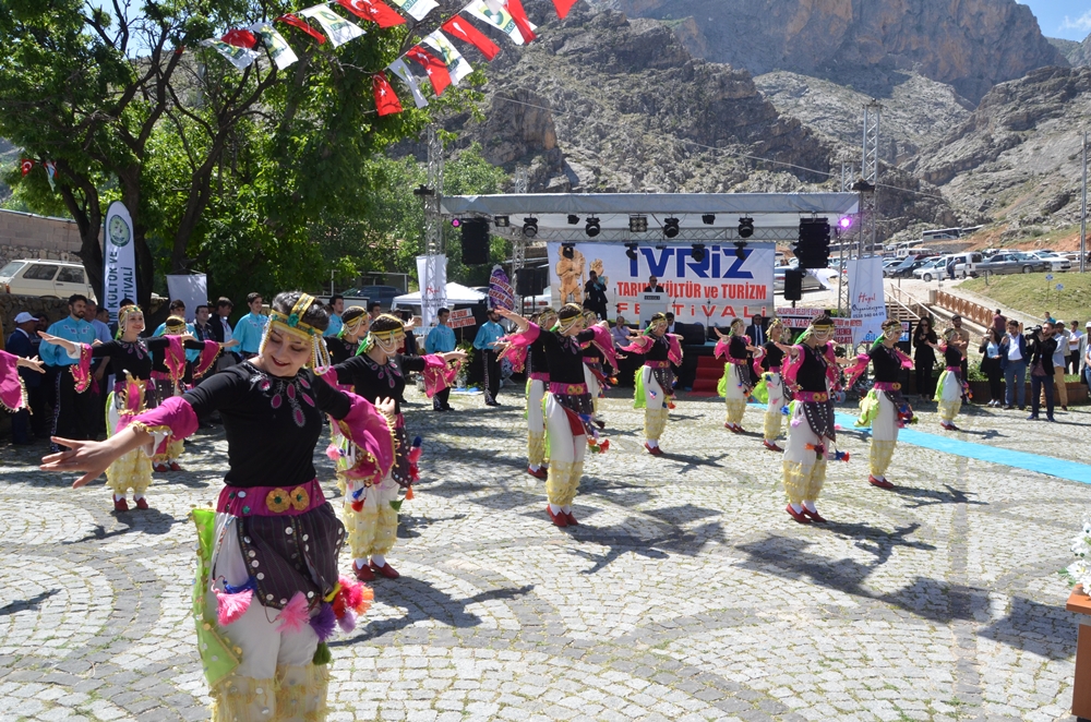 İvriz Tarım Kültür ve Turizm Festivali Başladı