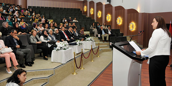 Selçuk’ta Kadının Ekonomideki Yeri ve Statüsü Konuşuldu