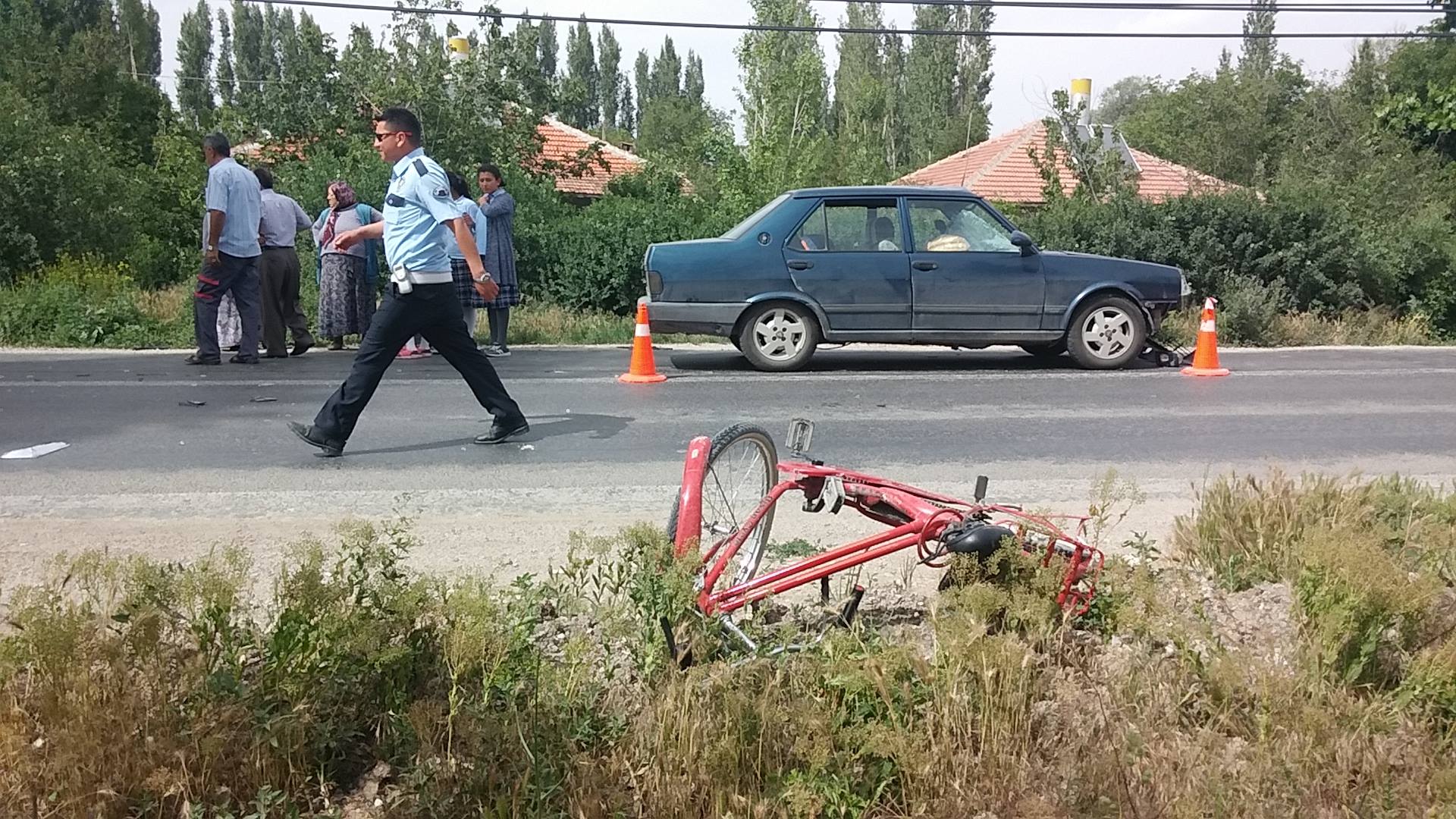 Otomobil Bisiklete Çarptı 1 Yaralı