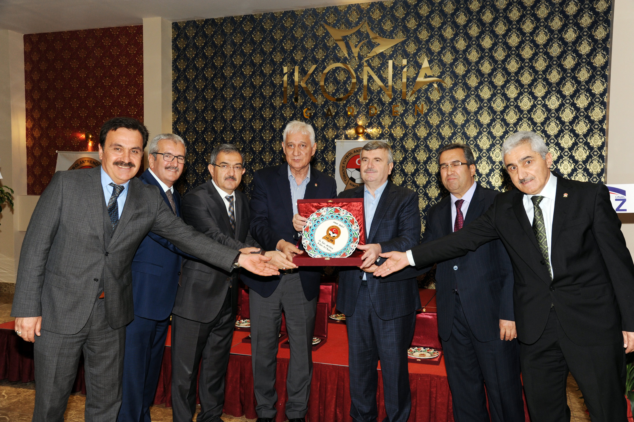 Başkan Akyürek’e “Spora Katkı” Ödülü