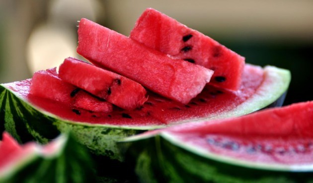 İFTAR SOFRALARININ BAŞTACI; KARPUZ