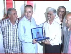 MUHTARLAR’DAN ÖZŞENOL’A PLAKET