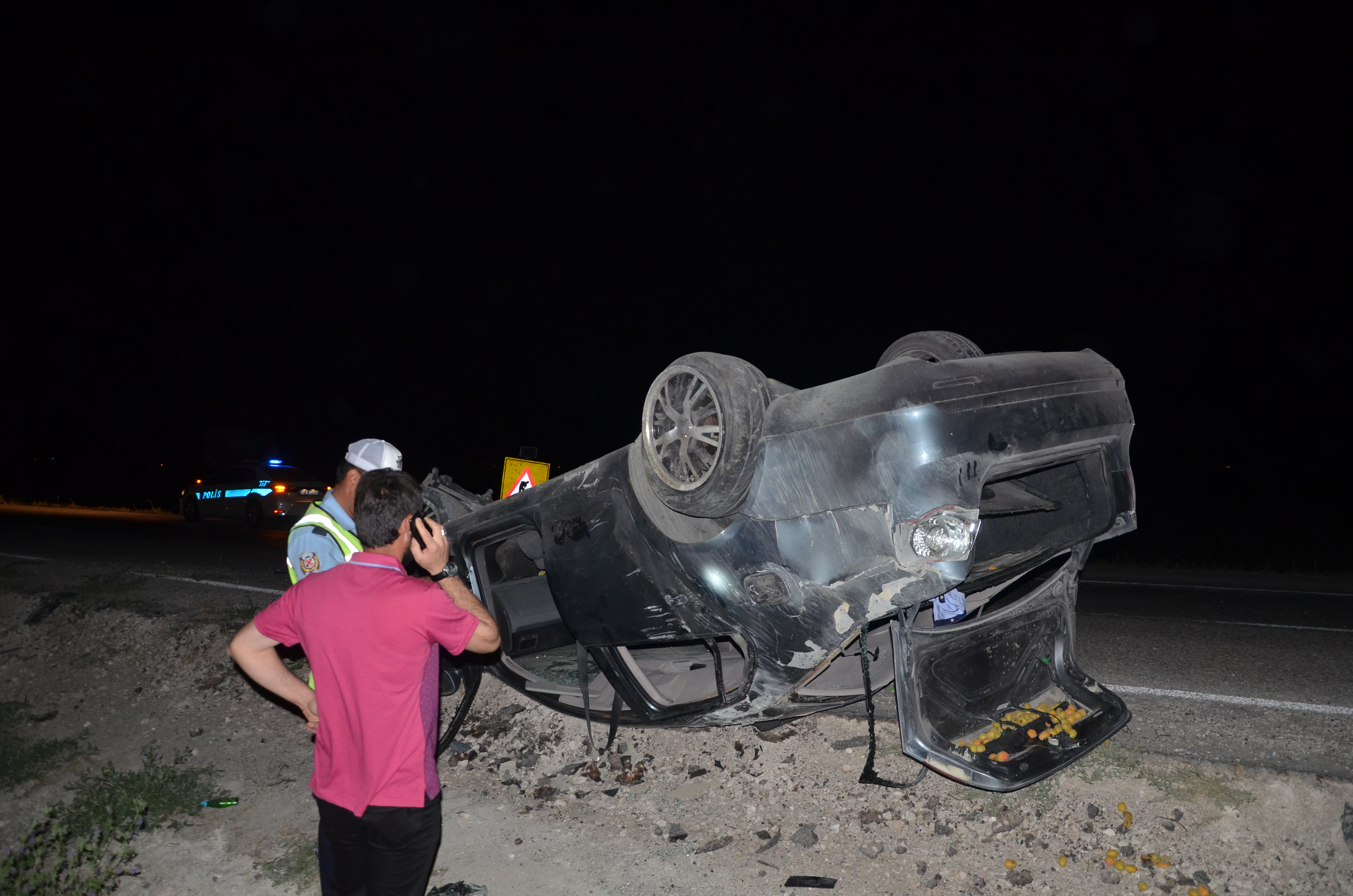 Tekeri patlayan otomobil takla attı: 4 yaralı