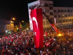 Ereğli’de Darbe Girişimine Karşı Sert Tepki !