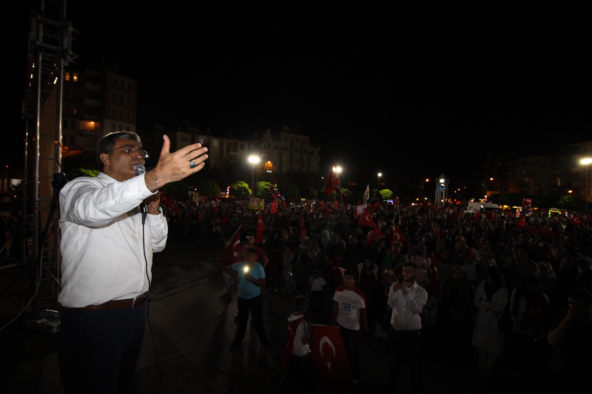 “Meydanlar Tüm Dünyaya Gerekli Mesajı Vermiştir”