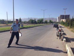 MİNİBÜSE ARKADAN ÇARPAN MOTOSİKLET SÜRÜCÜSÜ YARALANDI