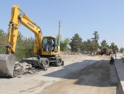 BELEDİYEDEN HAFTASONU MESAİSİ