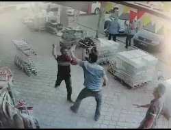 Aksaray'da Pala, Balta ve Sopalı Kavga Güvenlik Kamerasına Yansıdı
