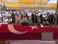 Konyalı şehit polis Şimşek'i son yolculuğuna 5 bin kişi uğurladı