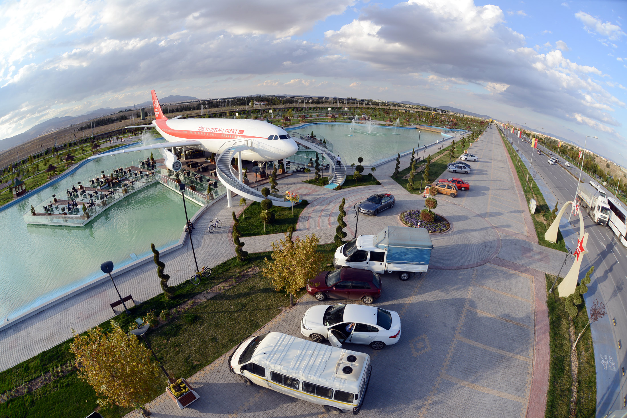 Uçak Restoran ve Kafe Hizmete Girdi