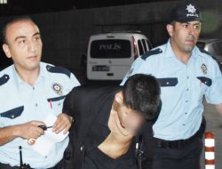 Genç Kadın, Asansör Sapığının Elinden Isırarak Kurtuldu