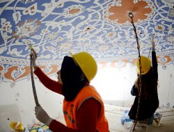 Tarihi Camileri Gelecek Kuşaklara Aktarıyoruz