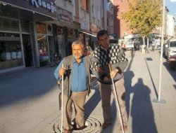 O ADETA DERS VERDİ, GÖREVLİLERİN GÖREMEDİĞİ ENGELLERİ BULDU