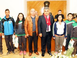 Şampiyonluk Madalyası Başkanın Boynunda