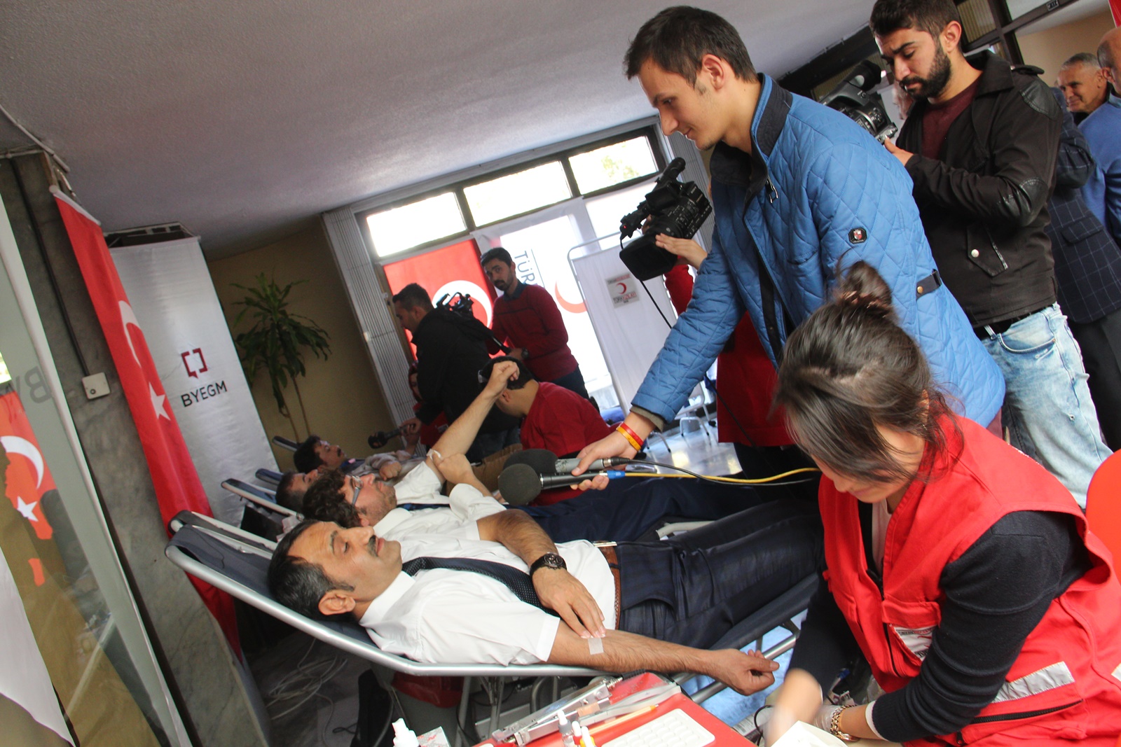 Basın Mensuplarından Kan Bağışına Destek