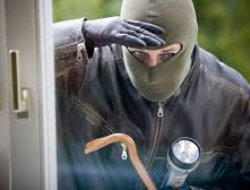 Hırsızlar, Yardım Kutularını Hedef Seçti!