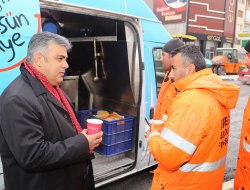 İşçi Dostu Başkan İşçilerle Mesaide