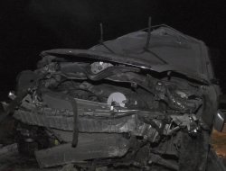 Köpeğe çarpmamak için takla attı: 3 yaralı