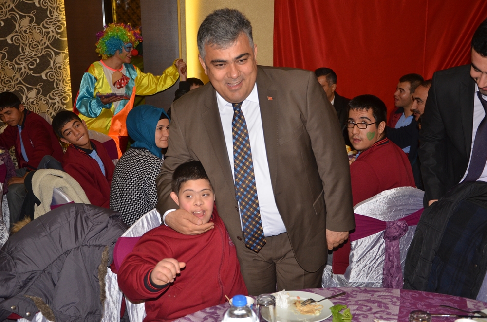 "Engeller Birlikte Aşılır"