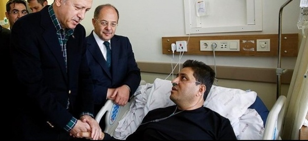 Patlamada Yaralanan Ereğli'li  Şube Müdürü Şahan'ı Cumhurbaşkanı Ziyaret Etti