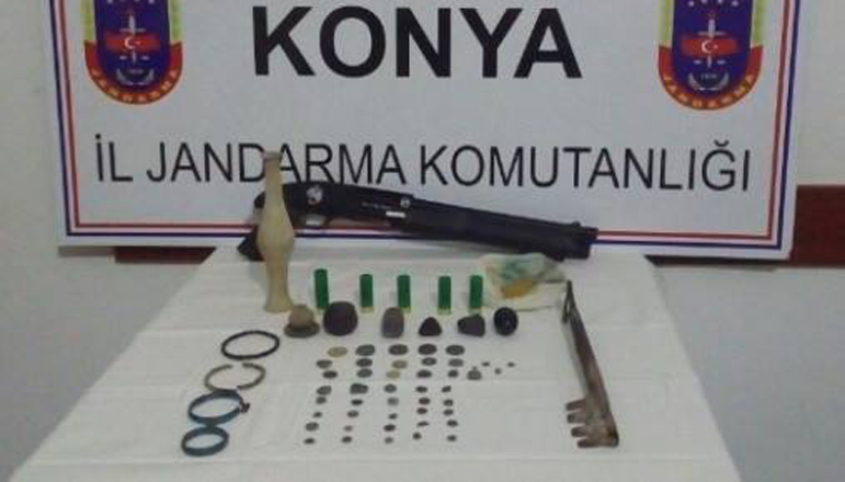 Jandarma otomobilde tarihi eser ele geçirdi 