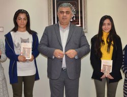 ÖZGÜVEN, MİLLİ ŞAİRİMİZİ ERSOY’U GENÇLERİMİZE UNUTTURMADI!...