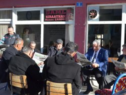 HALKIN BAŞKANI VARDAR, TAKDİR TOPLUYOR