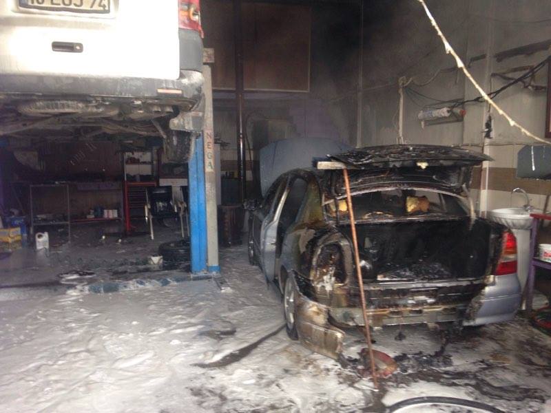 Sanayide Oto Yanğını