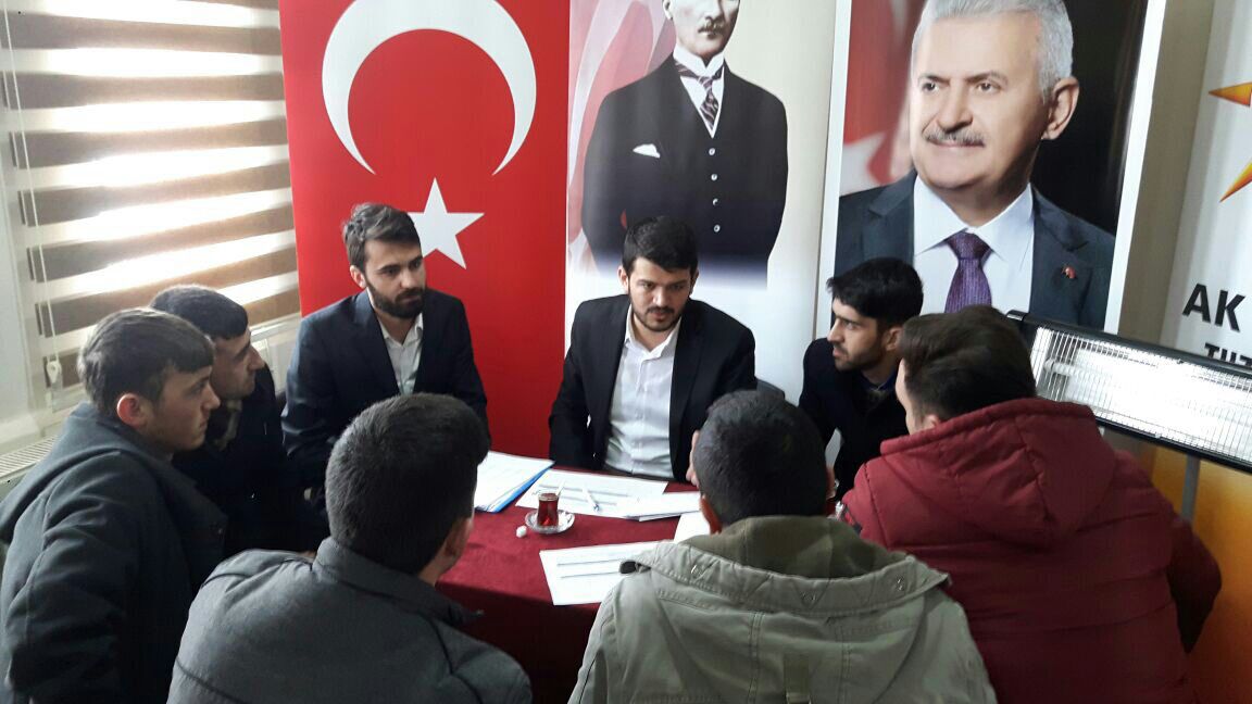 AK Parti İl Gençlik Kolları referandum çalışmalarına devam ediyor