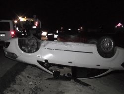 Kontrolden Çıkan Otomobil Takla Attı: 2 Yaralı