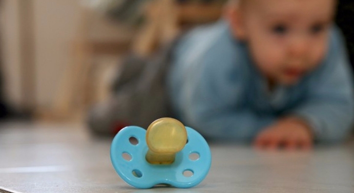 Emzik, Bebeği Anne Göğsünden Soğutabilir