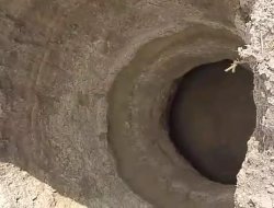 Karapınar'da yine bir obruk