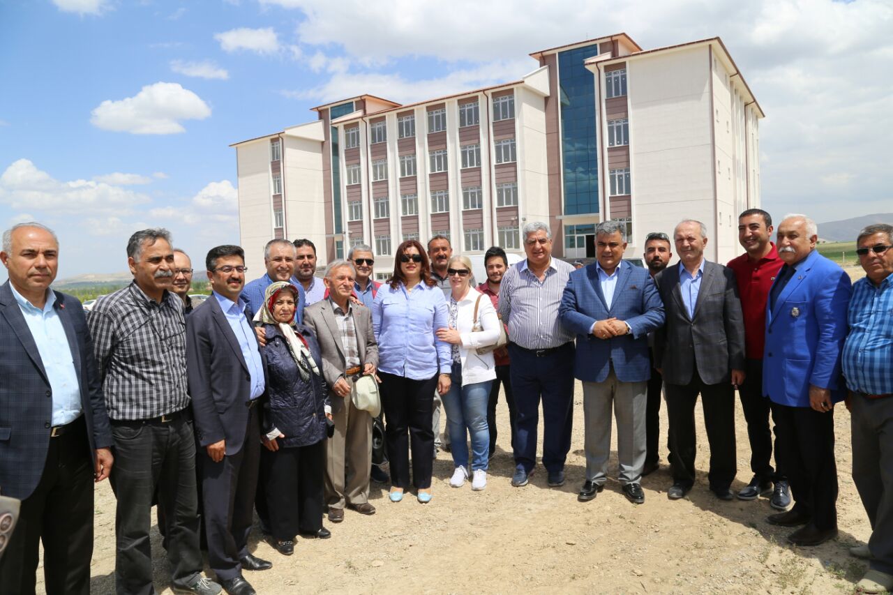 BAŞKAN ÖZGÜVEN: ” EREĞLİ SEVDALISI VE EREĞLİ’YE ESER BIRAKMAK İSTEYEN HERKESİN YANINDAYIZ”