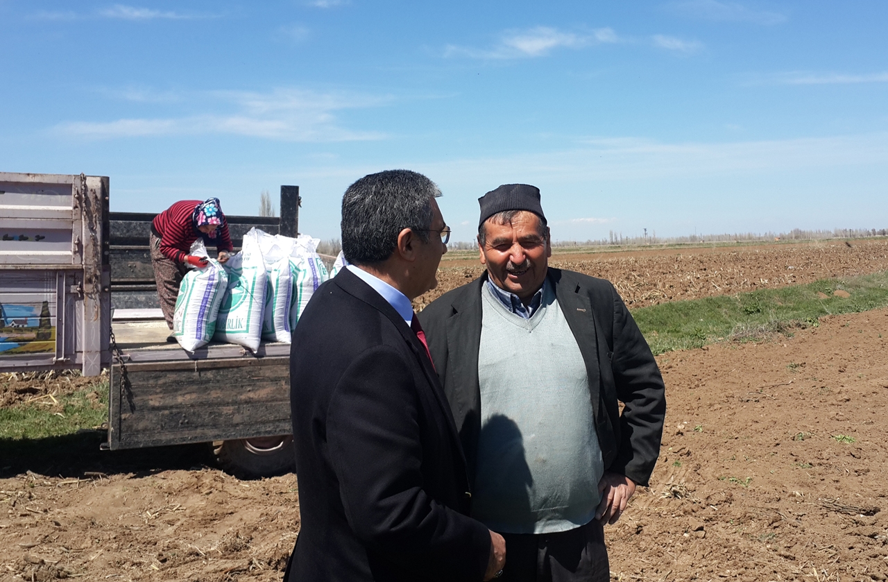 ÇİFTÇİYE 36 MİLYON 684 BİN TL NAKİT AVANS