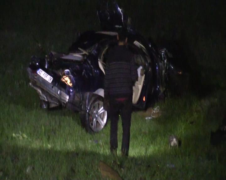 Tatil Dönüş Yolunda Kaza: 2 Ölü, 3 Yaralı