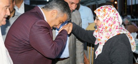 EREĞLİ’DE MAHALLE İFTARLARIYLA RAMAZAN BEREKETİ