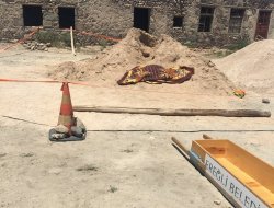 Küçük çocuk kumla oynarken feci şekilde can verdi